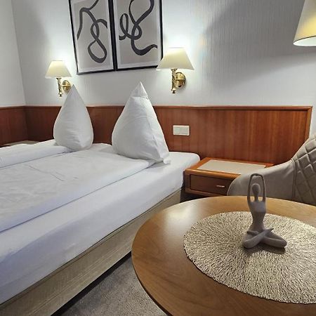 Hotel Garni Vierjahreszeiten Bad Staffelstein Ngoại thất bức ảnh