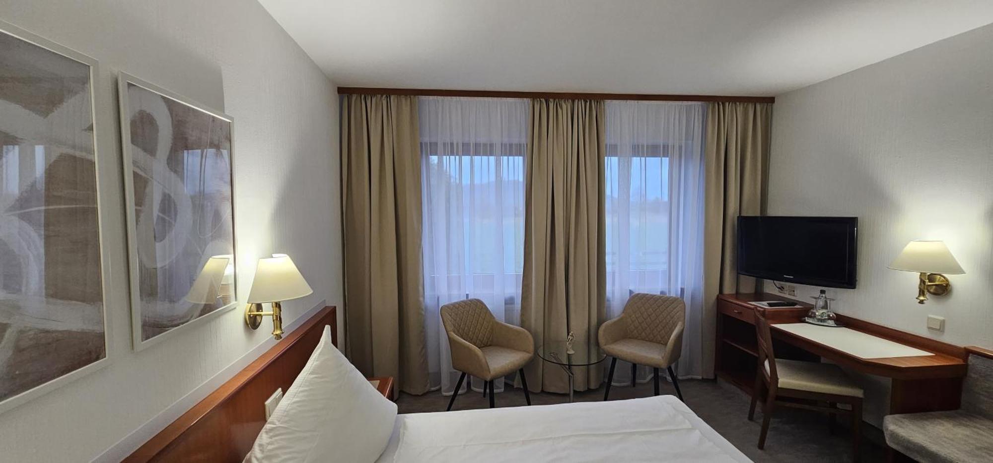 Hotel Garni Vierjahreszeiten Bad Staffelstein Ngoại thất bức ảnh
