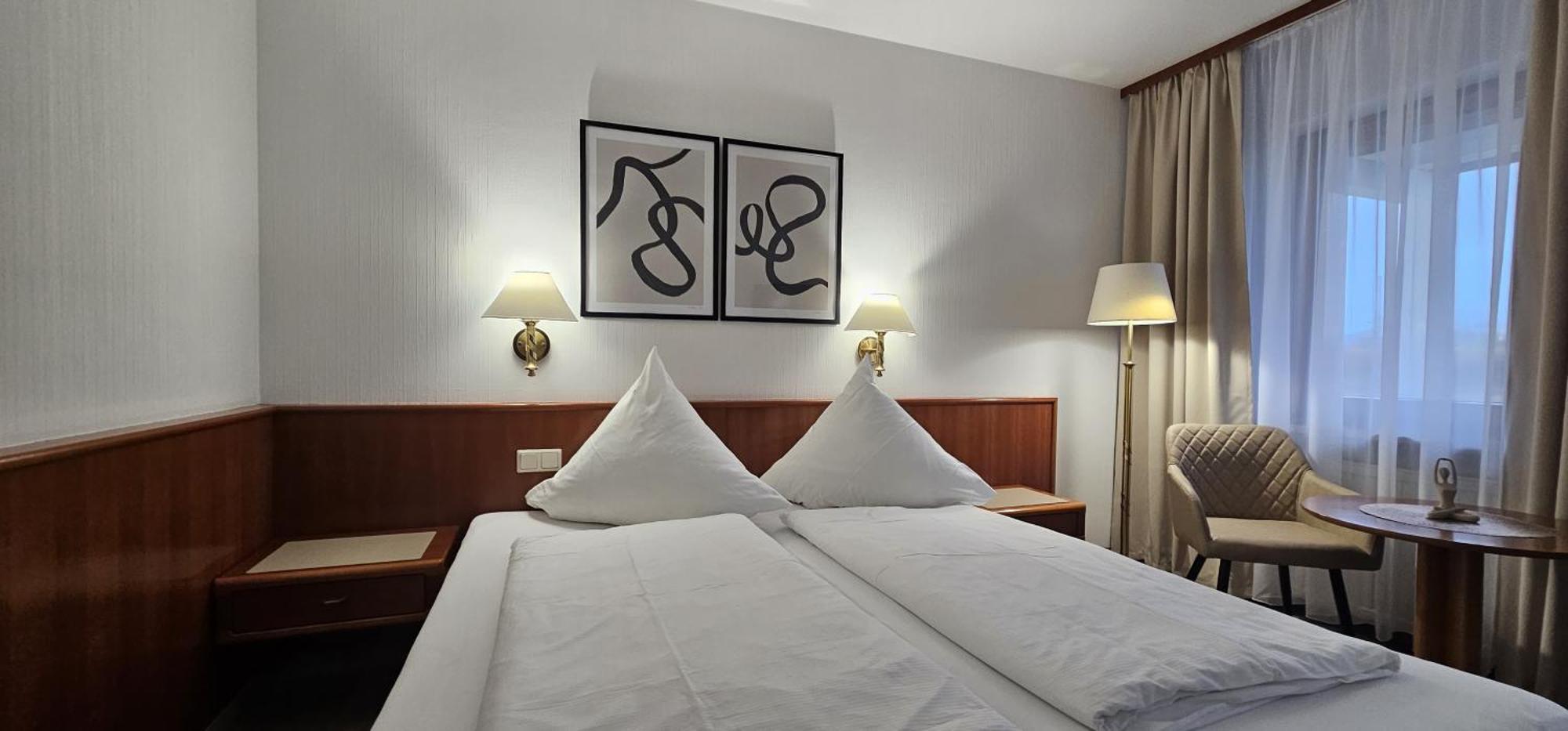 Hotel Garni Vierjahreszeiten Bad Staffelstein Ngoại thất bức ảnh