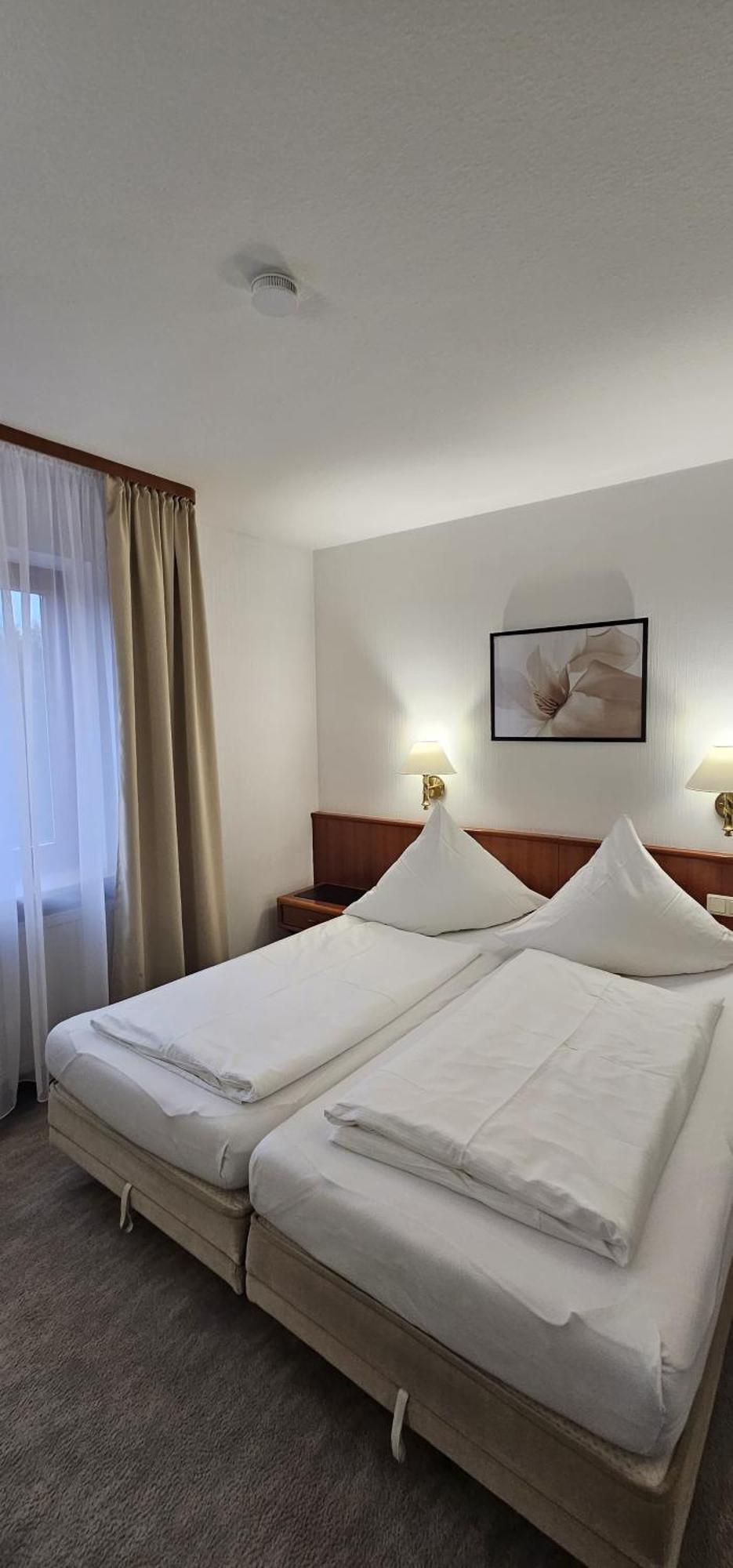 Hotel Garni Vierjahreszeiten Bad Staffelstein Ngoại thất bức ảnh