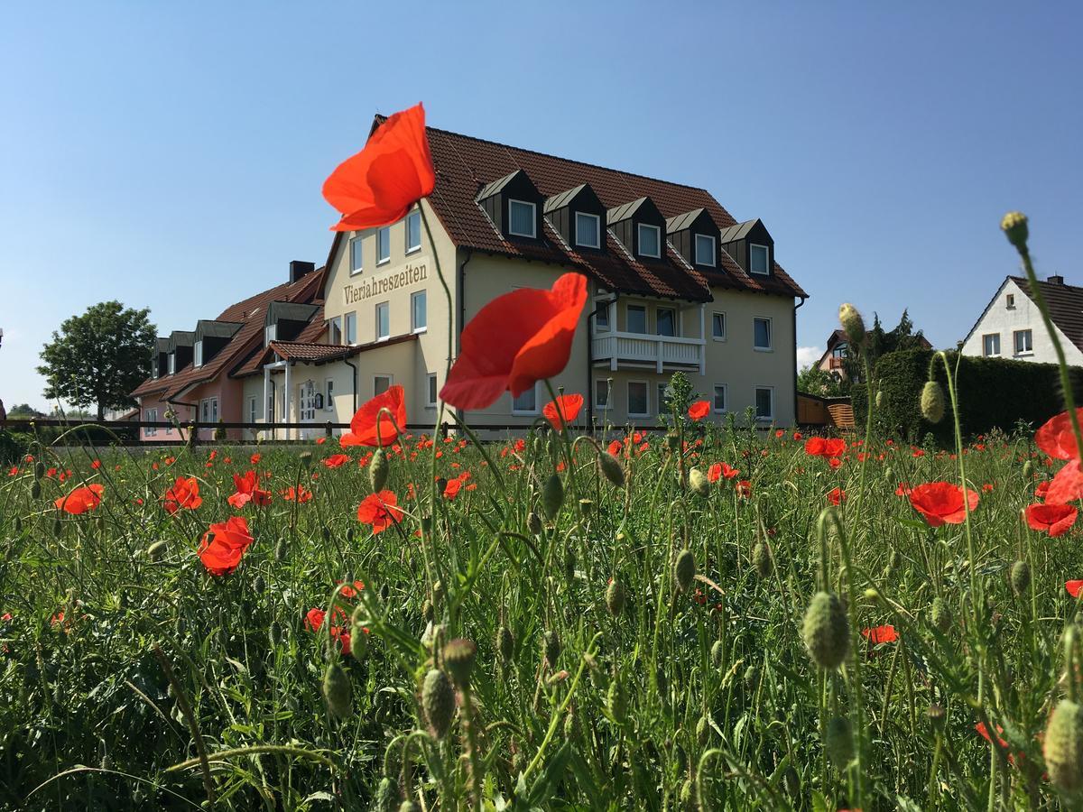 Hotel Garni Vierjahreszeiten Bad Staffelstein Ngoại thất bức ảnh