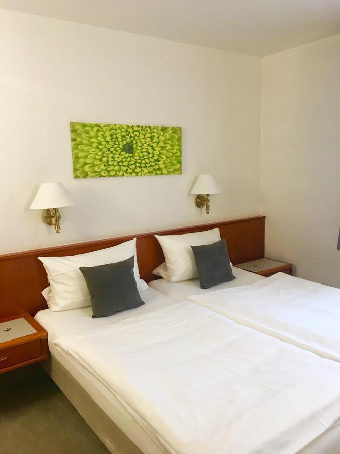 Hotel Garni Vierjahreszeiten Bad Staffelstein Ngoại thất bức ảnh