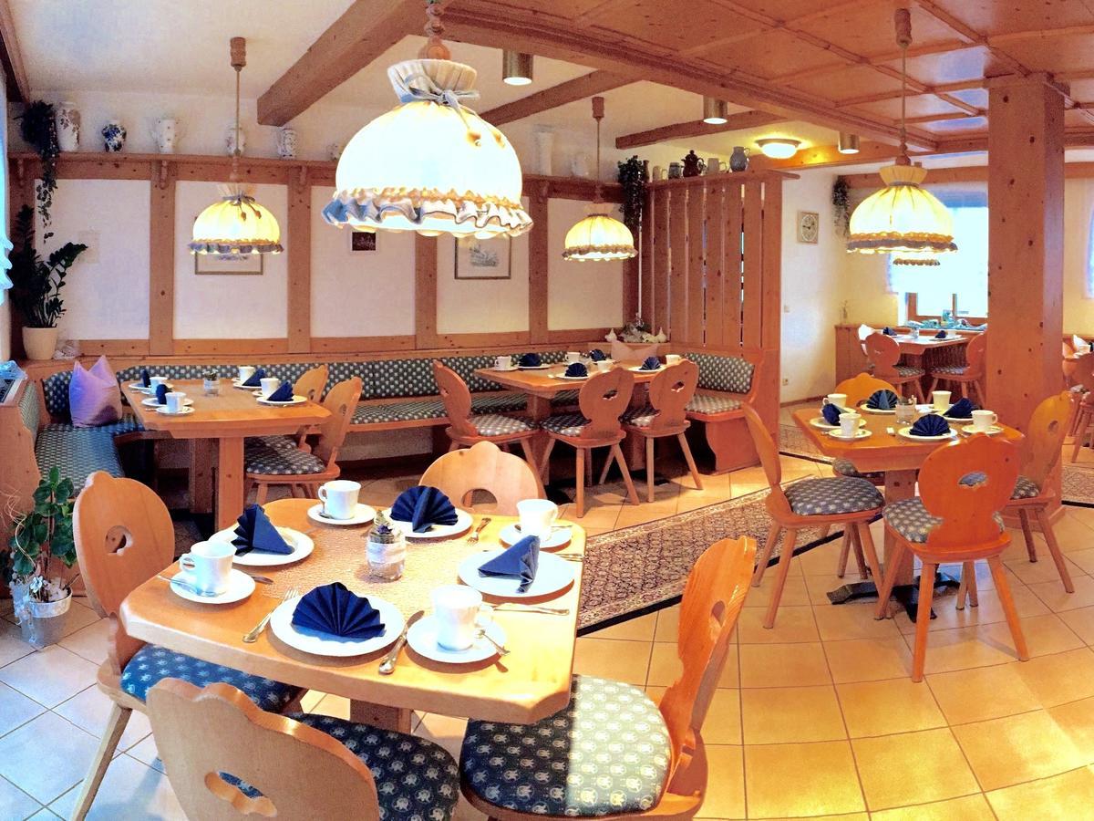 Hotel Garni Vierjahreszeiten Bad Staffelstein Ngoại thất bức ảnh